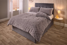 Load image into Gallery viewer, Huggleland Easy Wash Reversible Coverless Luxury Teddy Sherpa Waffle 10.5 Tog Duvet and Pillowcase