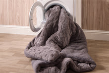 Load image into Gallery viewer, Huggleland Easy Wash Reversible Coverless Luxury Teddy Sherpa Waffle 10.5 Tog Duvet and Pillowcase