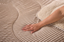 Load image into Gallery viewer, Huggleland Easy Wash Reversible Coverless Velvet Cord and Teddy Sherpa 10.5 Tog Duvet and Pillowcase