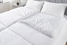 Load image into Gallery viewer, Downland Zip and Link 10.5 Tog Duvet