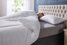 Load image into Gallery viewer, Arctic Nights Ultimate Warmth Duvet
