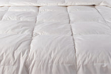 Load image into Gallery viewer, Duck Feather &amp; Down 13.5 Tog Duvet
