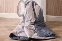 Load image into Gallery viewer, Huggleland Easy Wash Reversible Coverless Waffle 10.5 Tog Duvet and Pillowcase
