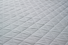 Load image into Gallery viewer, Superbounce Quilted Mattress Protector
