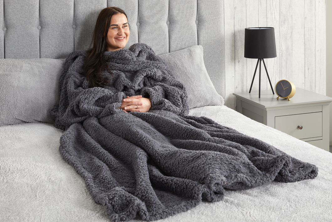 Huggleland Charcoal Wearable Relaxing Blanket