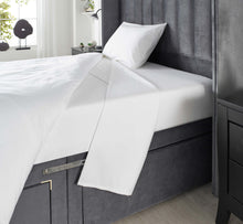 Load image into Gallery viewer, Downland Hampton T180 Polycotton Fitted Sheet

