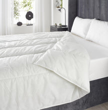 Load image into Gallery viewer, Downland Essential Hollowfibre 10.5 Tog Duvet
